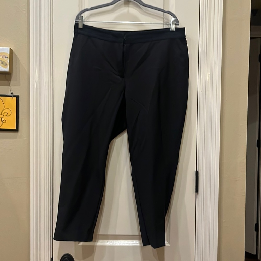 Calvin Klein Cropped Black pants